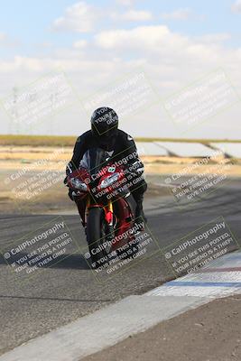 media/Nov-03-2024-TrackDaz (Sun) [[44580f4982]]/B Group/1220pm (Wheelie Bump)/